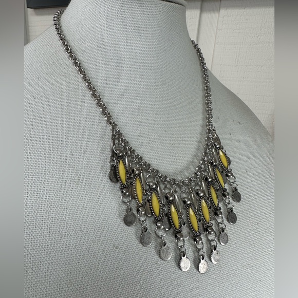 Silvertone necklace with yellow dangles - Picture 3 of 6